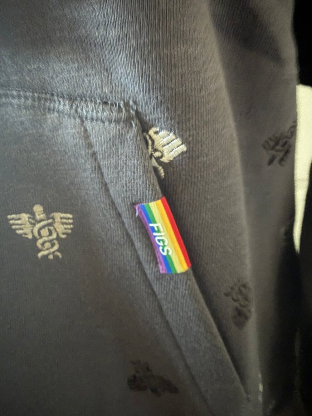 FIGS Pride Lounge Hoodie Sweatshirt NWT M - Picture 2 of 7